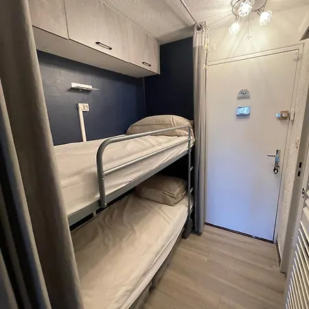 200m Du Mole Vue Apartament *