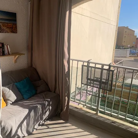 200m Du Mole Vue Apartament